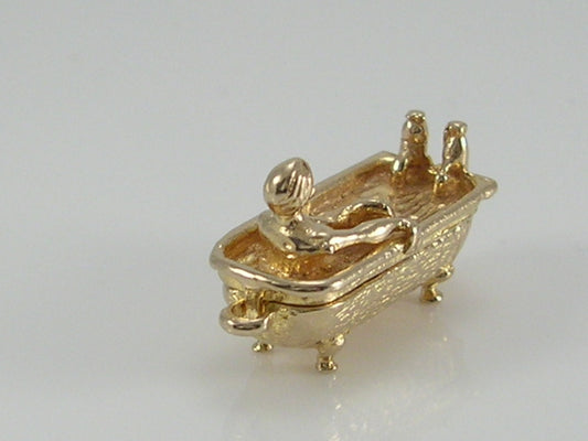 Vintage 3D 9ct Gold Woman in Bath Charm. Opens  H/MK 1969