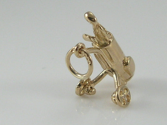 3D 9ct Gold Movable Golf Trolley & Clubs Charm Pendant H/MK