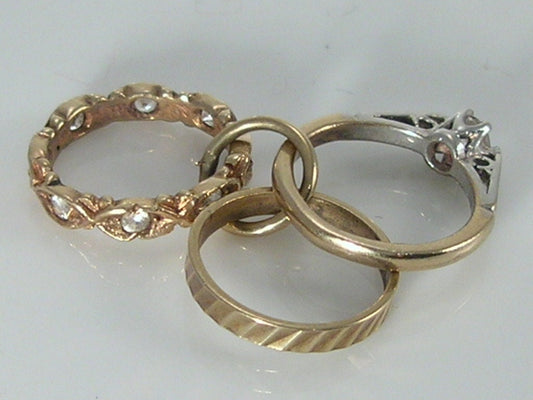 Vintage 3D 9ct Gold Engagement,Wedding and Eternity Ring Charm. H/MK 1964  FM