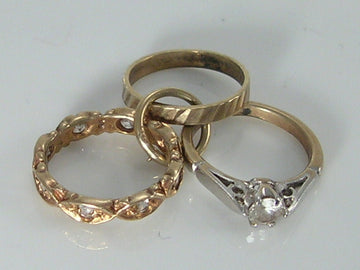 Vintage 3D 9ct Gold Engagement,Wedding and Eternity Ring Charm. H/MK 1964  FM