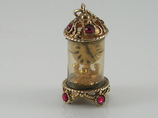 Vintage  9ct Gold Nuvo Carriage Mantle Clock Charm.