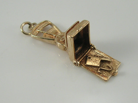 Vintage 3D 9ct Gold Butchers Scales Charm. H/MK 1973