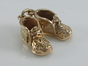 Vintage 3D 9ct Gold Baby Boots Shoes Charm Pendant H/MK 1967