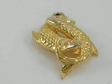 Vintage 3D 9ct Gold Pisces Fish Zodiac Charm Pendant.  H/MK 1970