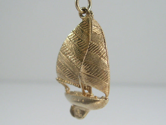Vintage 3D 9ct Gold Yacht Sailing Boat Ship Charm Pendant  H/MK 1971   FM