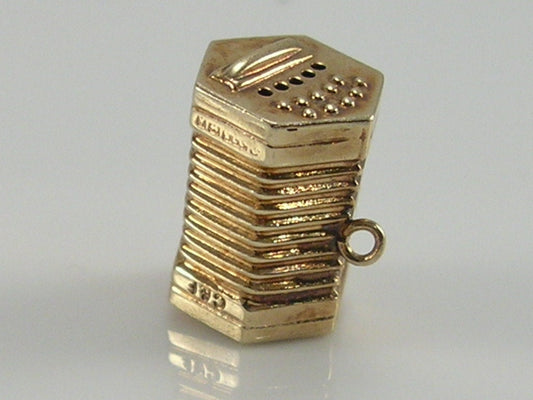 Vintage 3D 9ct Gold Accordion Squeeze Box Charm Pendant  H/MK 1966