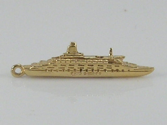 Vintage 3D 9ct Gold Queen Elizabeth II Cruise Liner Ship Charm Pendant H/MK 1972