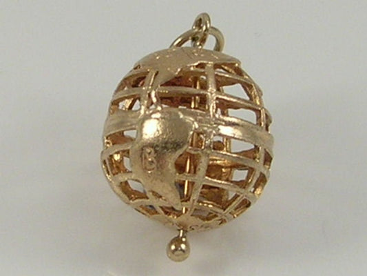 Vintage 3D 9ct Gold World Globe Map Travel Charm Pendant. H/MK