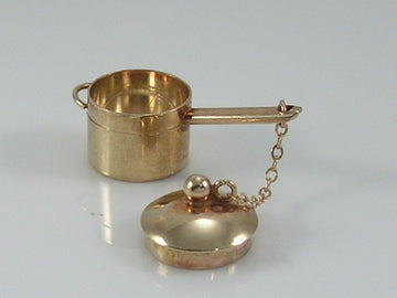 Vintage 3D 9ct Gold Cooking Sauce Pan & Lid Charm Pendant  H/MK 1964