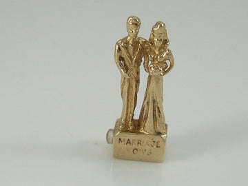 Vintage 3D 9ct Gold Stanhope Wedding Marriage Vows & Text Vows Charm H/MK 1970