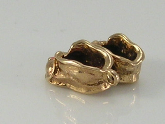 Vintage 3D 9ct Gold Baby Boots Shoes Charm Pendant H/MK 1975  RP