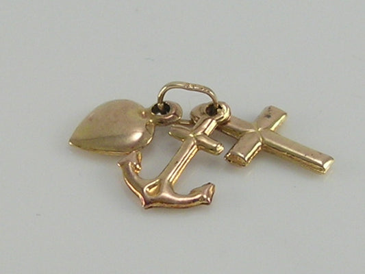 Vintage 3D 9ct Gold Faith, Hope & Charity Charm Pendant