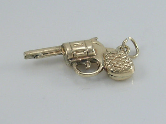 Vintage 3D 9ct Gold Pistol Gun Revolver Charm Pendant H/MK 1972