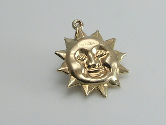 Vintage 3D 9ct Gold Double Sided Smiling Sun Charm Pendant  H/MK 1976