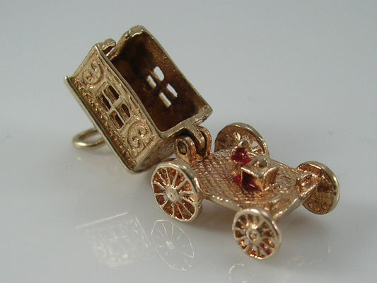 Vintage 3D 9ct Gold Gypsy Caravan Charm Pendant.H/MK 1972  Dublin