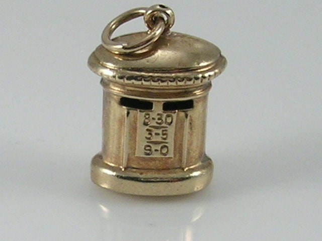 Vintage 3D 9ct Gold Post Box Charm Pendant  H/MK 1966