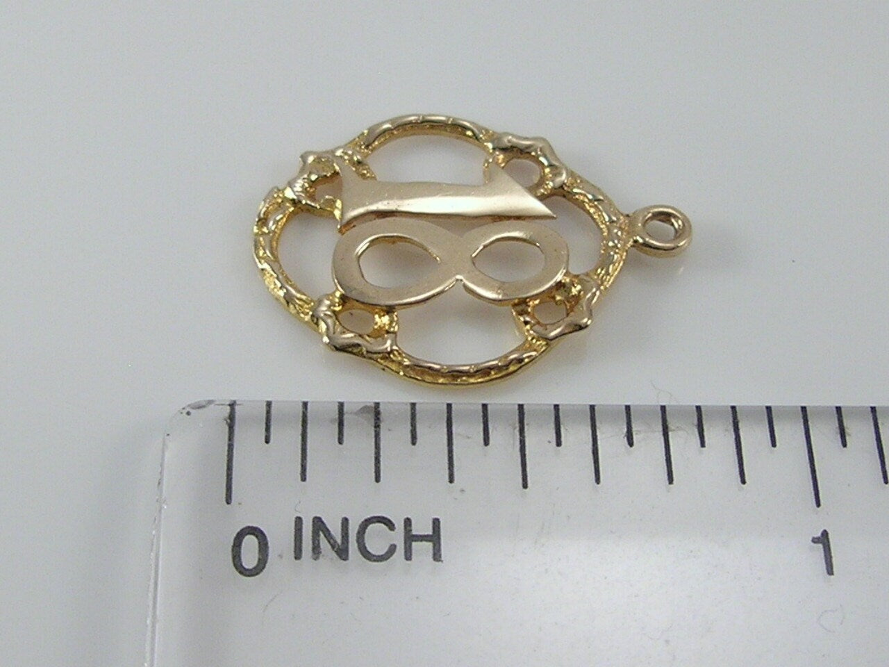Vintage 9ct Gold 18 Charm Pendant  H/MK 1970