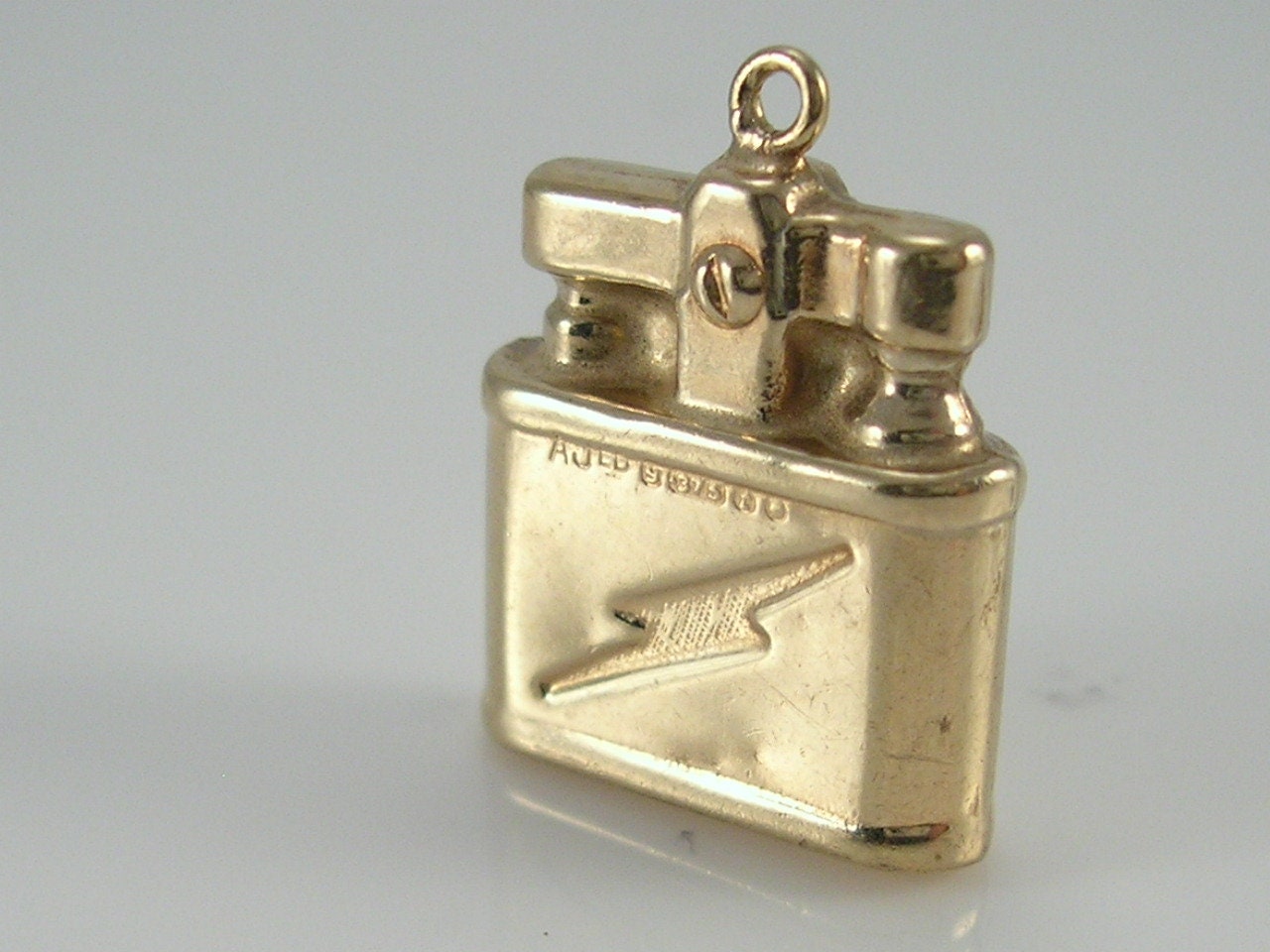 Vintage 3D 9ct Gold Petrol Lighter Charm H/MK 1974