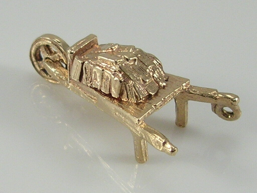 Vintage 9ct Gold Movable Wheel Barrow Charm