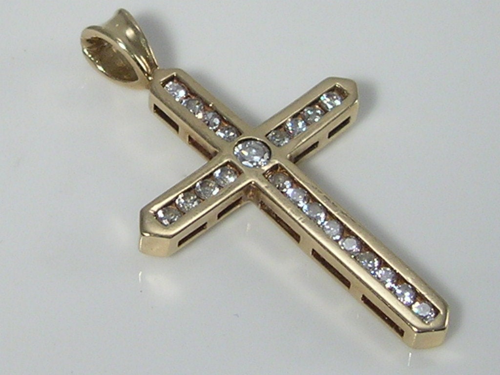 Vintage 9ct Gold Cubic Zirconia CZ Cross Pendant H/MK