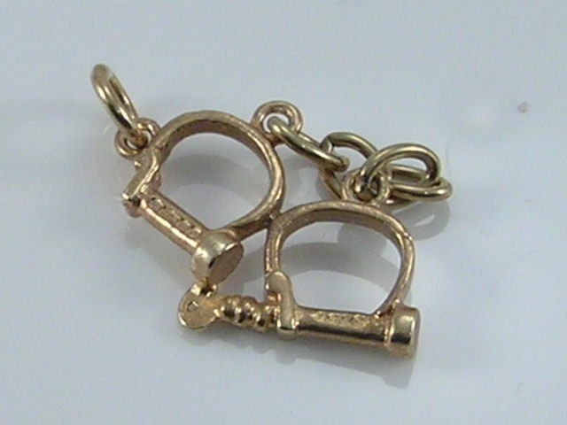 Vintage 3D 9ct Gold Handcuffs & Turn Key Charm Pendant H/MK 1975