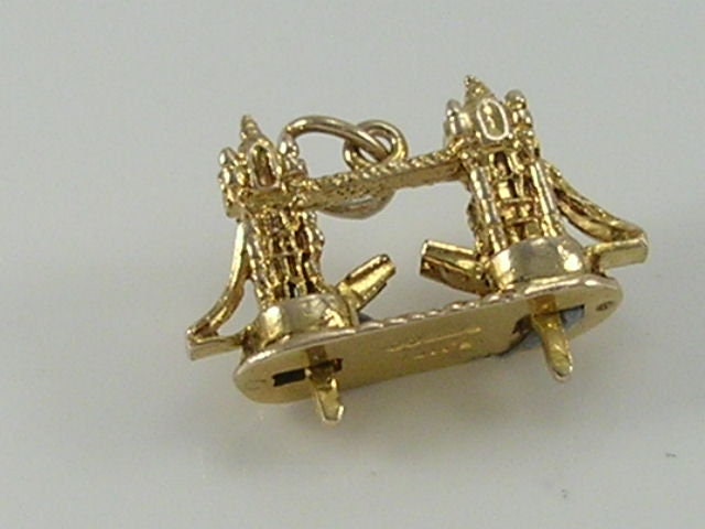 Vintage 3D 9ct Gold Movable Tower Bridge of London Charm Pendant H/MK 1958