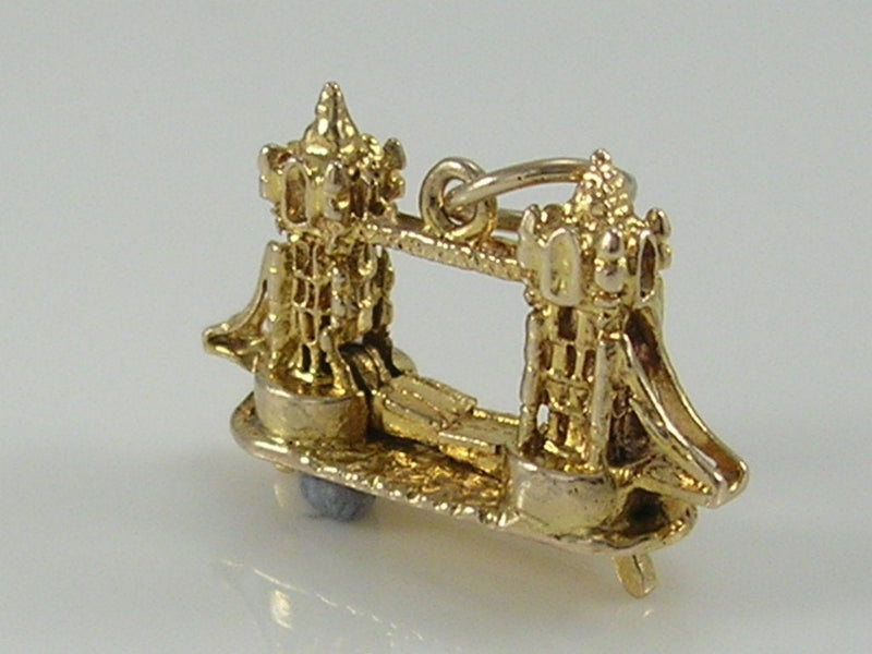 Vintage 3D 9ct Gold Movable Tower Bridge of London Charm Pendant H/MK 1958