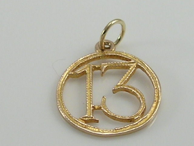 Vintage 3D 9ct Gold Lucky 13 Charm Pendant. H/MK FM