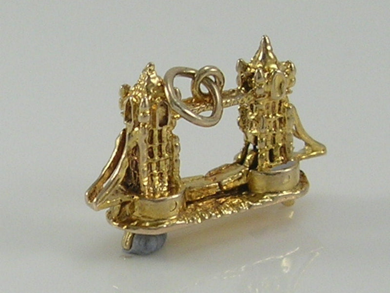 Vintage 3D 9ct Gold Movable Tower Bridge of London Charm Pendant H/MK 1958