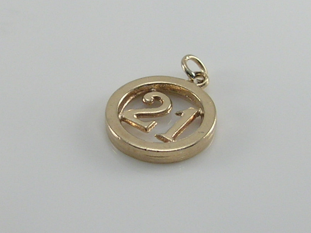 Vintage 3D 9ct Gold 21 Charm  H/MK 1962