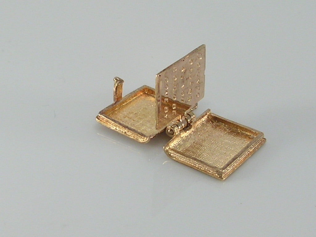 Vintage 9ct Gold Holy Bible Charm H/MK 1958 Matthew 22:39  Matthew 7:12