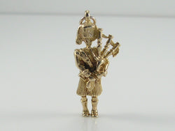 Vintage 3D 9ct Gold Scottish Bagpiper Charm Pendant  H/MK 1964 Edinburgh