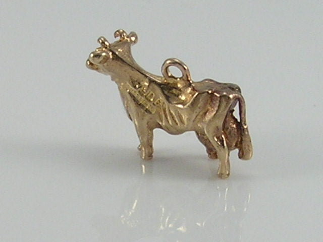 Vintage 3D 9ct Gold Dairy Cow Charm