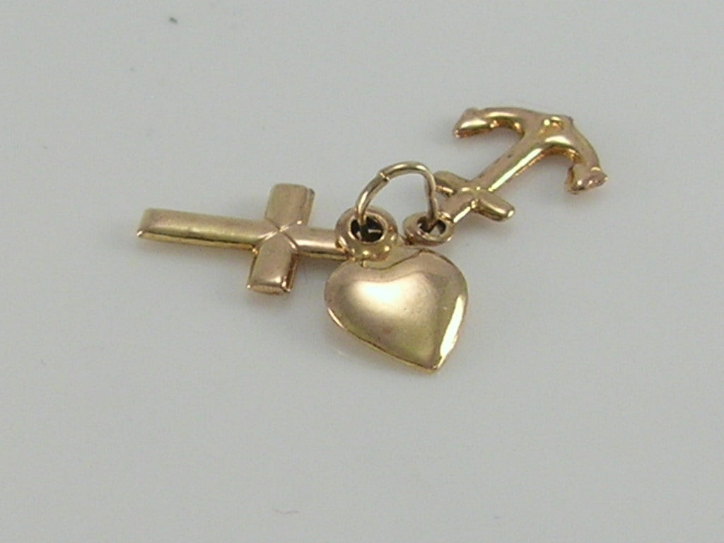 Vintage 3D 9ct Gold Faith, Hope & Charity Charm Pendant