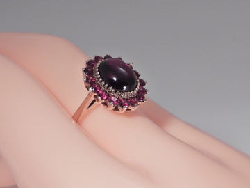 Vintage 9ct Gold Garnet Cluster Ring  H/MK 1974