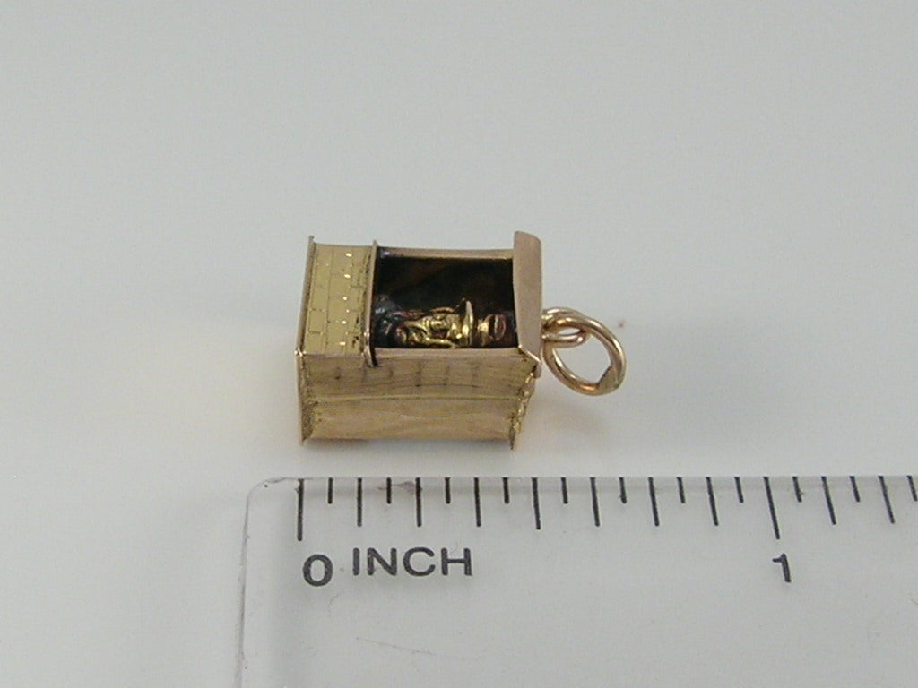 Vintage 9ct Gold Abraham Lincoln Well Charm