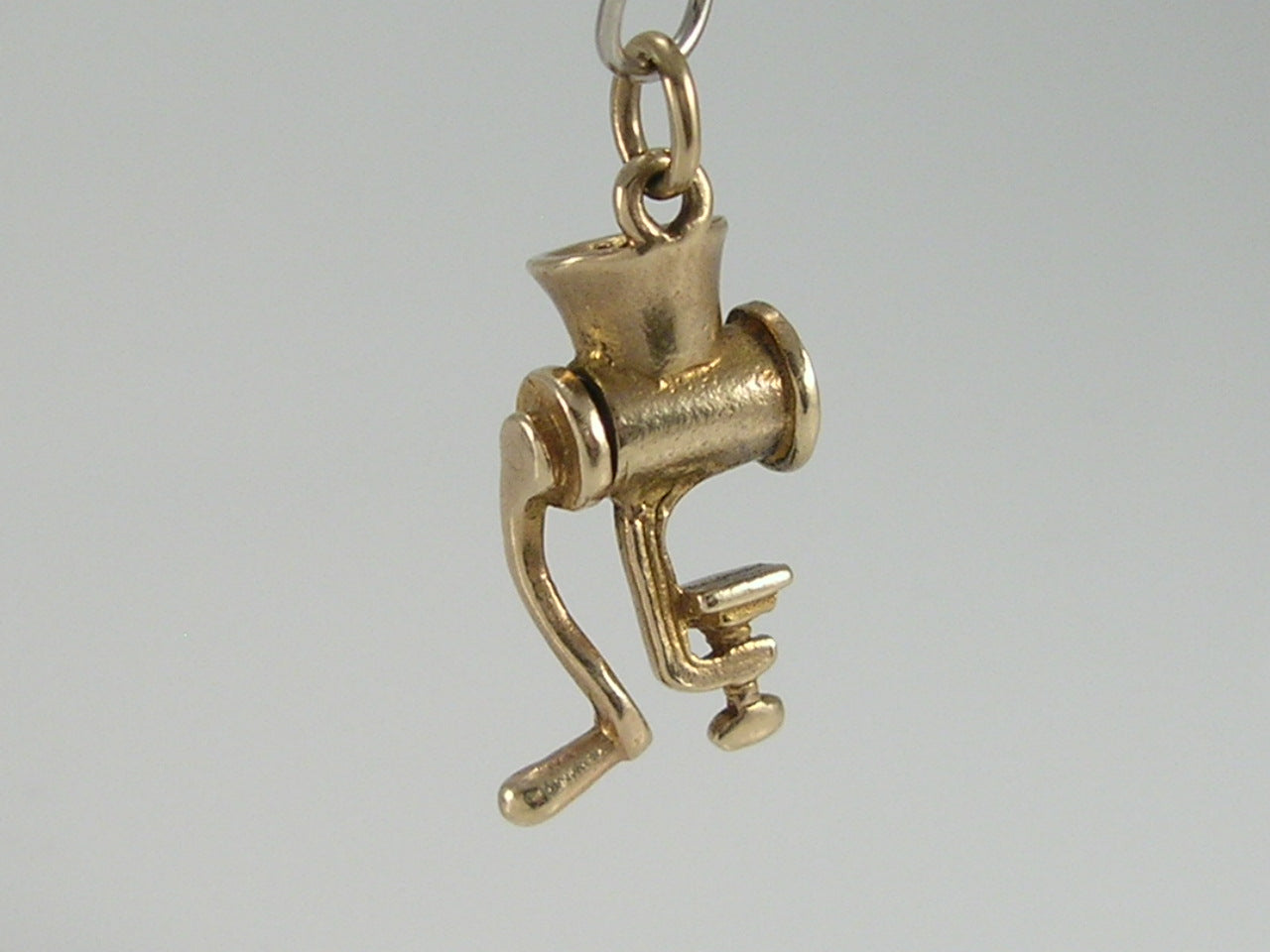 Vintage 3D 9ct Gold Movable Meat Mincer Grinder Charm  H/MK 1958