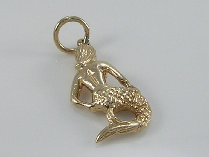 Vintage 9ct Gold Mermaid Charm Pendant