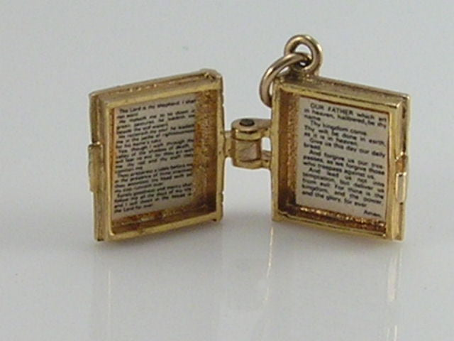 Vintage 3D 9ct Gold Nuvo Holy Bible Charm Pendant. H/MK 1973  Lords Prayer