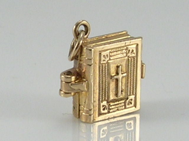 Vintage 3D 9ct Gold Nuvo Holy Bible Charm Pendant. H/MK 1973  Lords Prayer