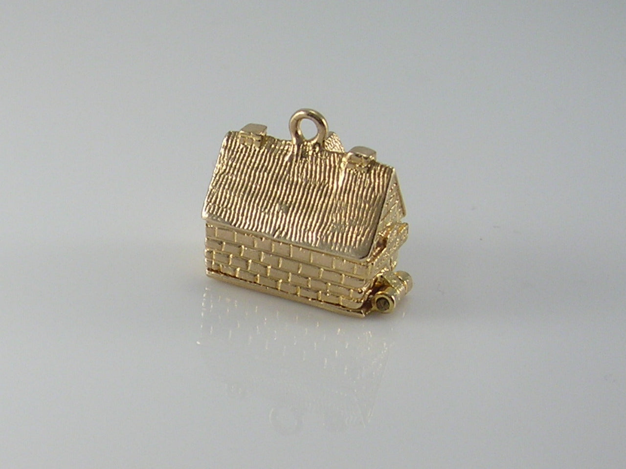 Vintage 9ct Gold Nuvo Horseshoe Inn Charm  H/MK 1970