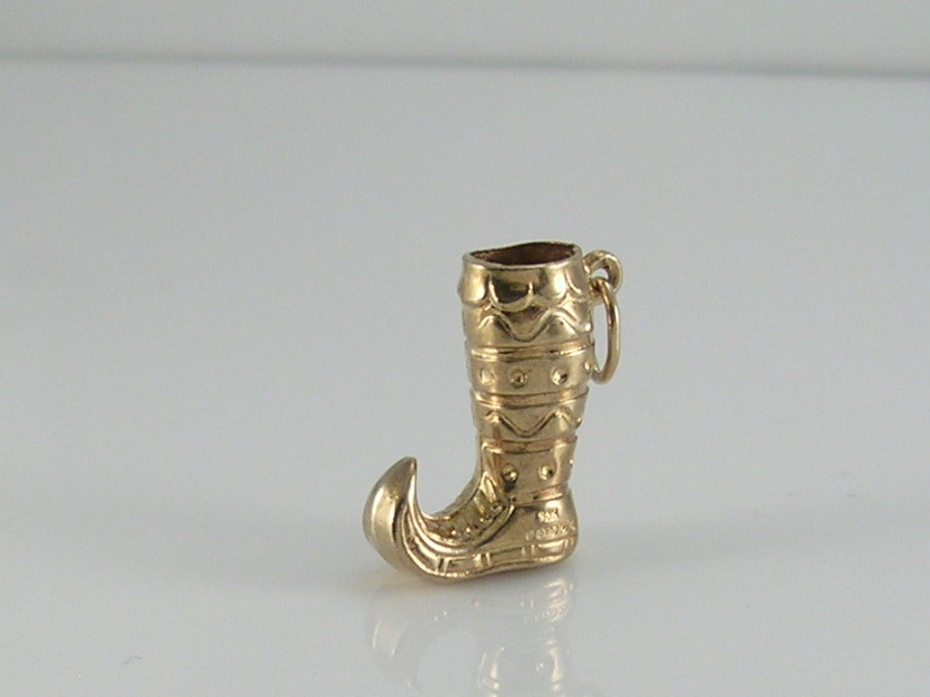 Vintage 9ct Gold Persian Boot Pendant