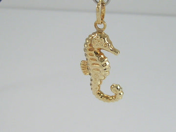 Vintage 9ct Gold Seahorse Pendant