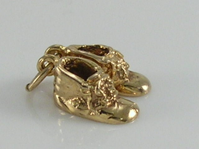 Vintage 3D 9ct Gold Baby Boots Shoes Charm Pendant H/MK 1976