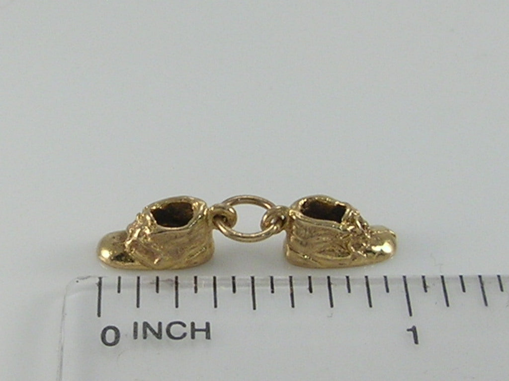 Vintage 3D 9ct Gold Baby Boots Shoes Charm Pendant H/MK 1976