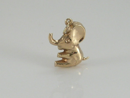 Vintage 3D 9ct Gold Elephant Charm Pendant