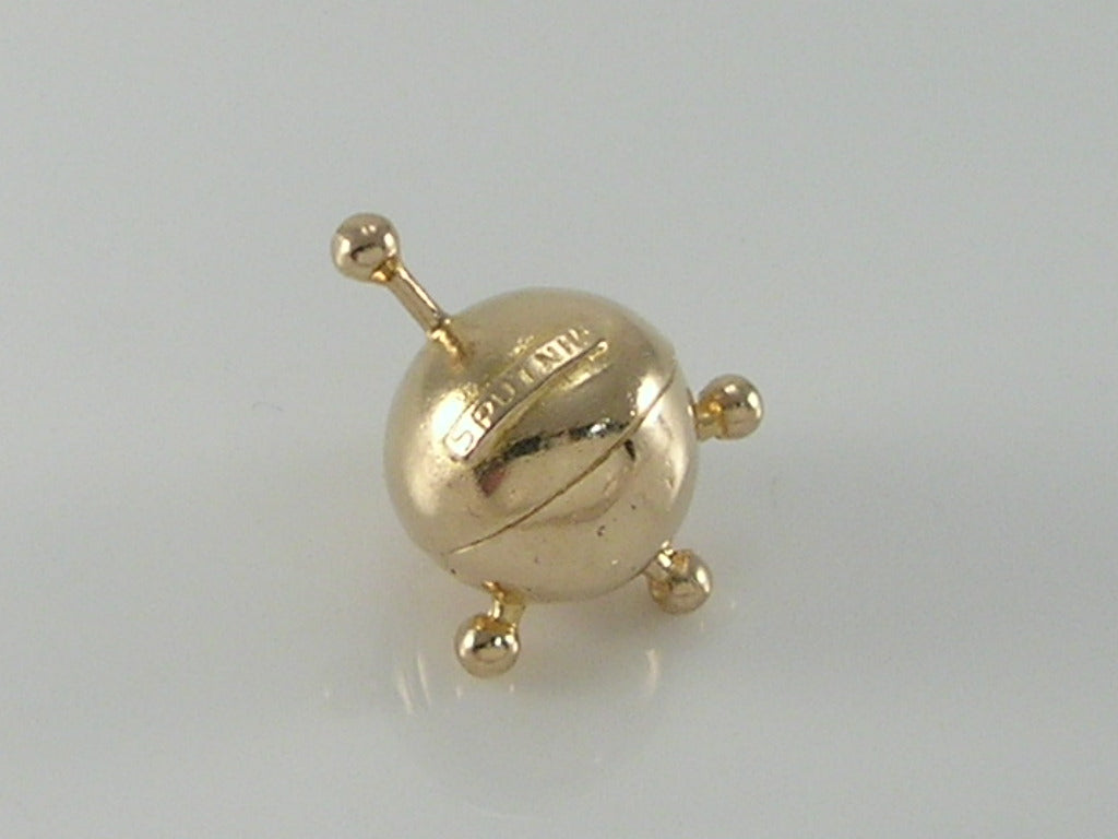 Vintage 3D 9ct Gold Sputnik Laika Charm H/MK 1958