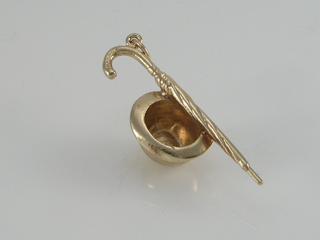 Vintage 3D 9ct Gold Bowler Hat & Umbrella Charm H/MK 1970