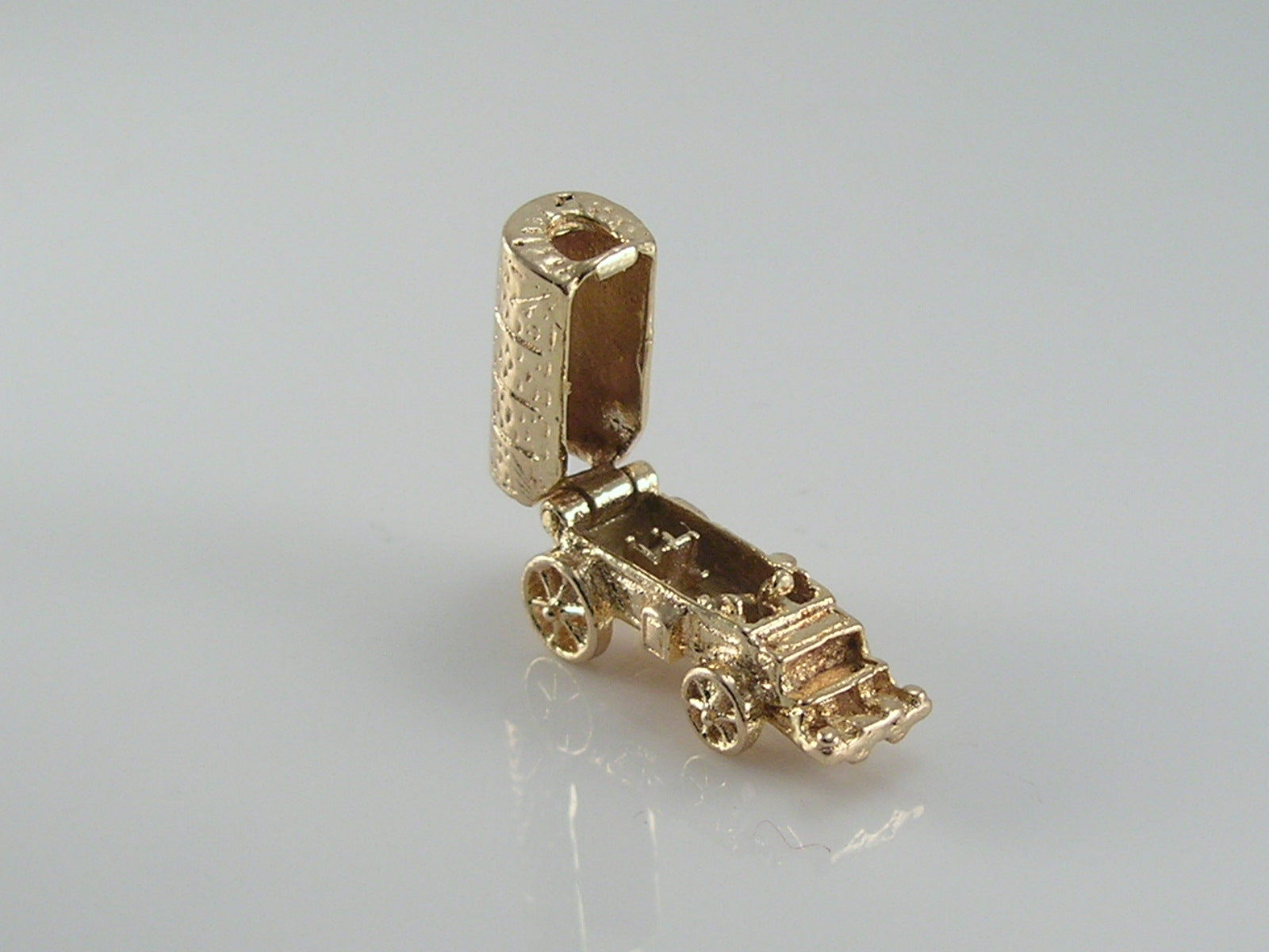 Vintage 9ct Gold Wild West Frontier Wagon Charm H/MK 1967