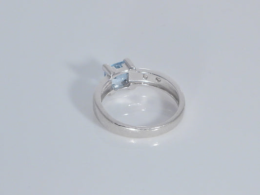 Vintage 9ct White Gold Topaz & Diamond Ring  H/MK